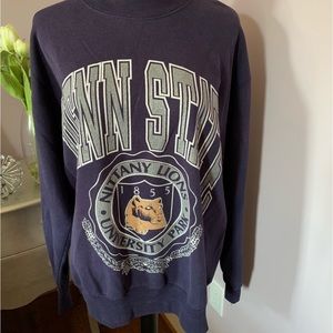 VINTAGE PRINT PENN STATE NITTANY LIONS CREWNECK